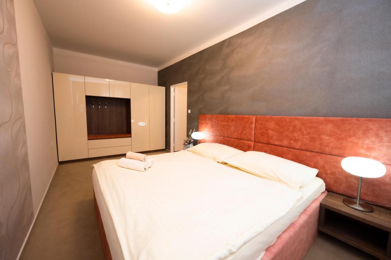 Hotel Dszsu 特伦钦温泉区 外观 照片